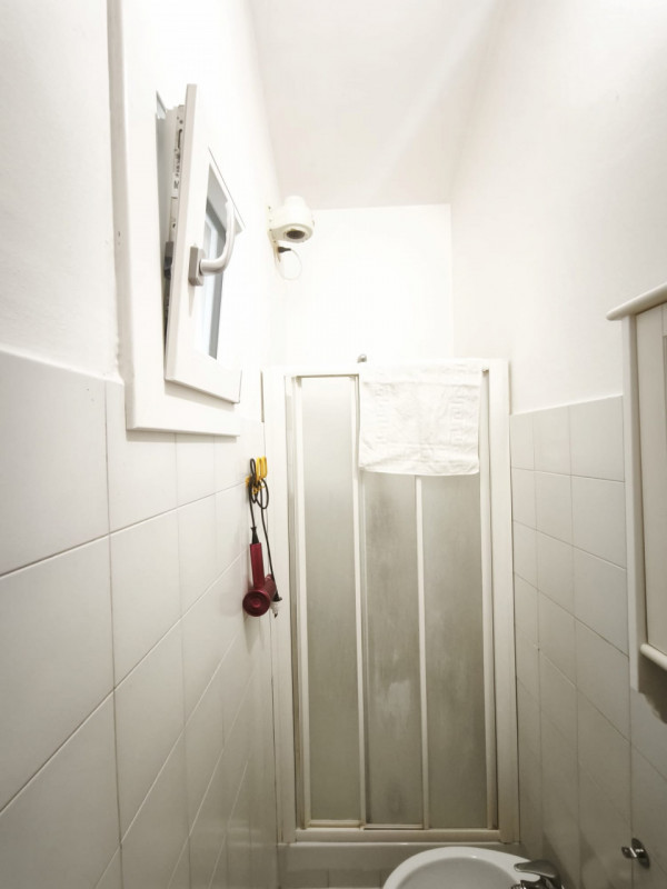 Nella zona centrale di Monselice proponiamo in vendita un ampio appartamento quadrilocale di ben ...