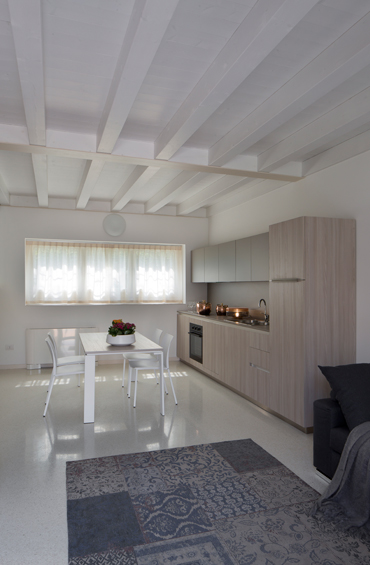 DISPONIBILE DAL 01 APRILE 2026.
Falzè di Trevignano: appartamento con due camere, disposto su due...