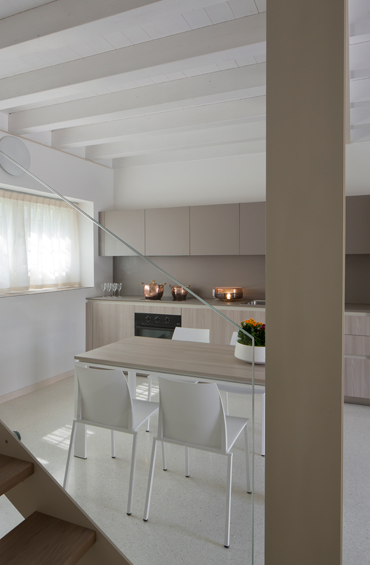 DISPONIBILE DAL 01 APRILE 2026.
Falzè di Trevignano: appartamento con due camere, disposto su due...