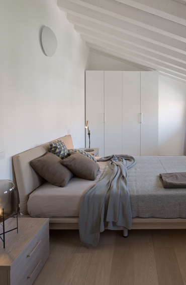 DISPONIBILE DAL 01 APRILE 2026.
Falzè di Trevignano: appartamento con due camere, disposto su due...