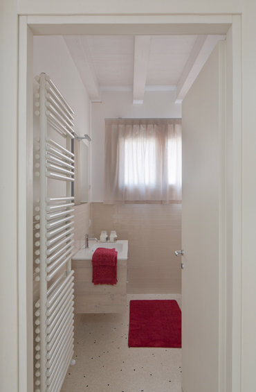 DISPONIBILE DAL 01 APRILE 2026.
Falzè di Trevignano: appartamento con due camere, disposto su due...