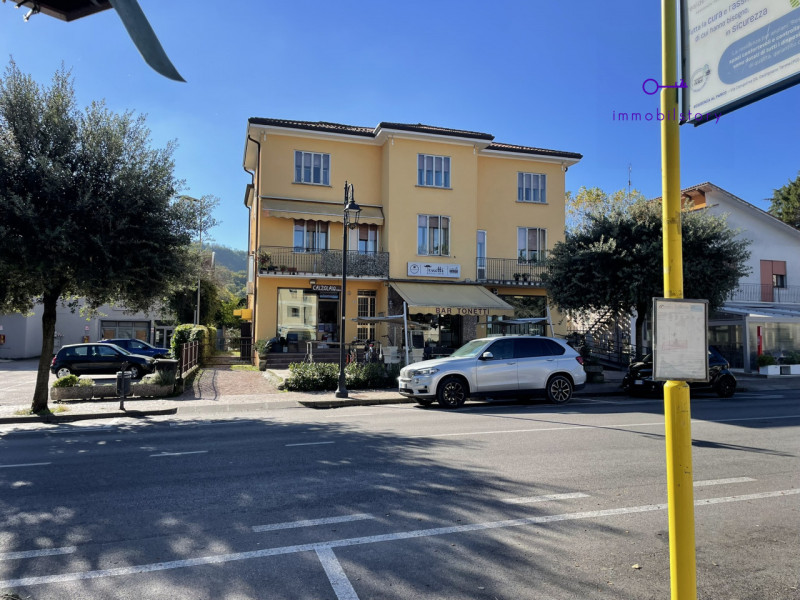 Appartamento 140 mq – Ultimo piano – No condominio – Da ristrutturare

Nel pieno centro di Galzig...