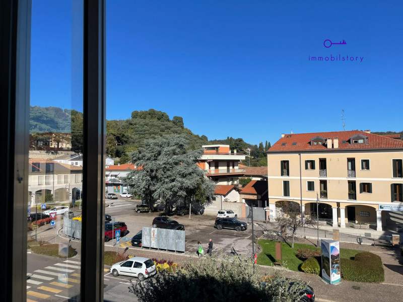 Appartamento 140 mq – Ultimo piano – No condominio – Da ristrutturare

Nel pieno centro di Galzig...