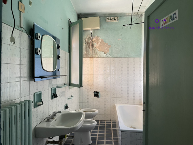 Appartamento 140 mq – Ultimo piano – No condominio – Da ristrutturare

Nel pieno centro di Galzig...