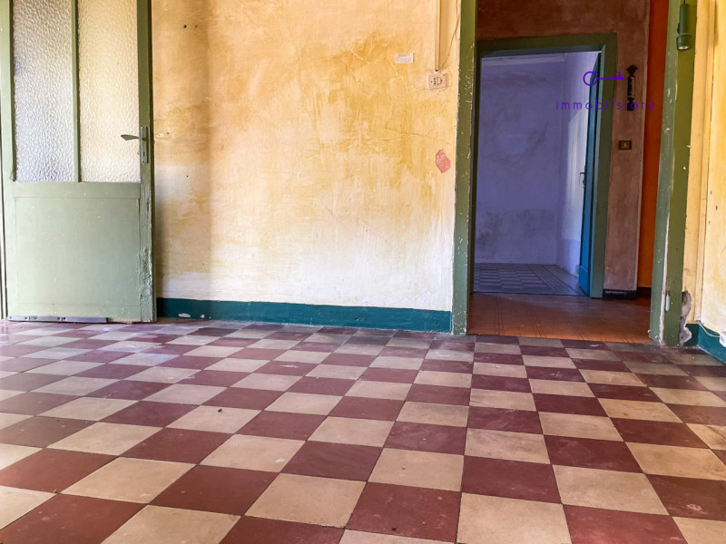 Appartamento 140 mq – Ultimo piano – No condominio – Da ristrutturare

Nel pieno centro di Galzig...