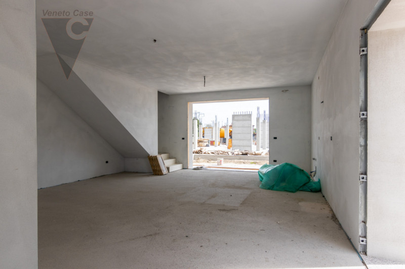 Dove ci troviamo?   
Alle porte del centro di Legnaro, su nuovo quartiere residenziale in via di ...