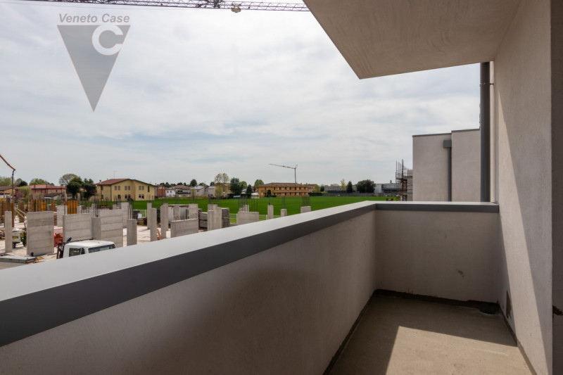 Dove ci troviamo?   
Alle porte del centro di Legnaro, su nuovo quartiere residenziale in via di ...