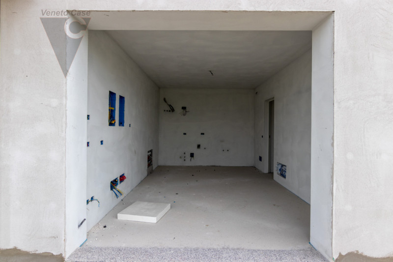 Dove ci troviamo?   
Alle porte del centro di Legnaro, su nuovo quartiere residenziale in via di ...