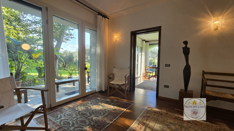 Rif. S401 - Incastonata all'interno del gradevole panorama dei Colli Euganei, a pochi minuti dal ...