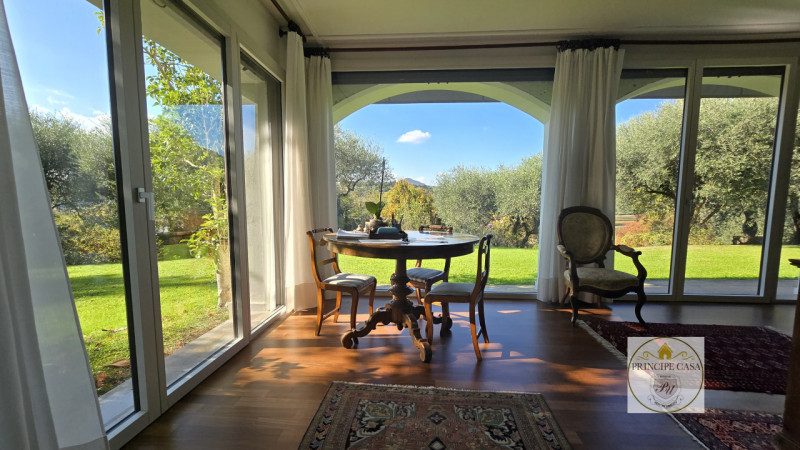 Rif. S401 - Incastonata all'interno del gradevole panorama dei Colli Euganei, a pochi minuti dal ...