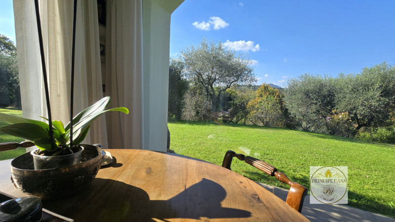 Rif. S401 - Incastonata all'interno del gradevole panorama dei Colli Euganei, a pochi minuti dal ...