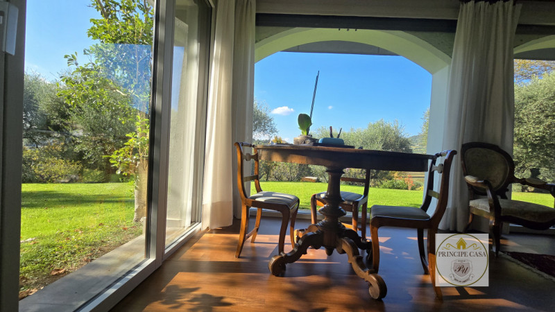 Rif. S401 - Incastonata all'interno del gradevole panorama dei Colli Euganei, a pochi minuti dal ...