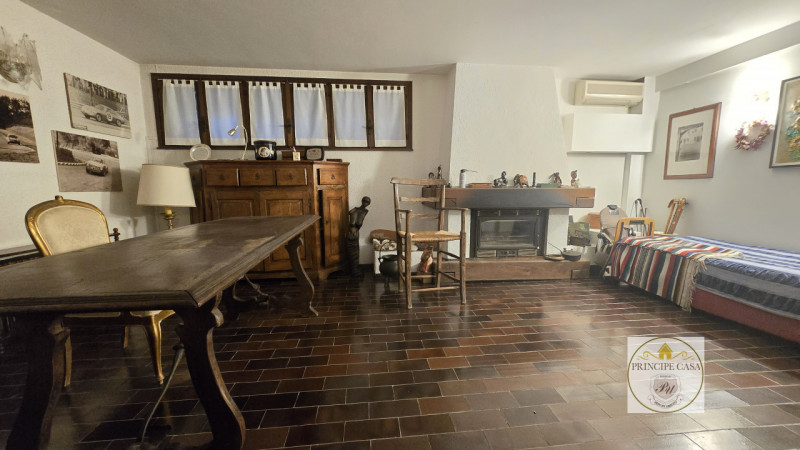 Rif. S401 - Incastonata all'interno del gradevole panorama dei Colli Euganei, a pochi minuti dal ...