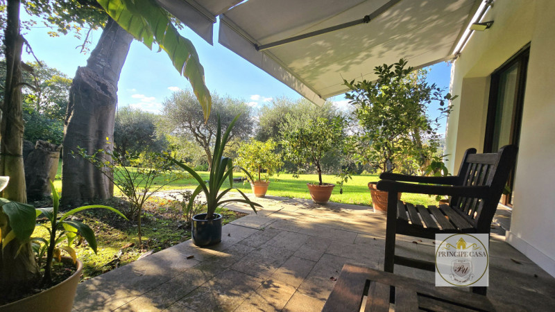 Rif. S401 - Incastonata all'interno del gradevole panorama dei Colli Euganei, a pochi minuti dal ...