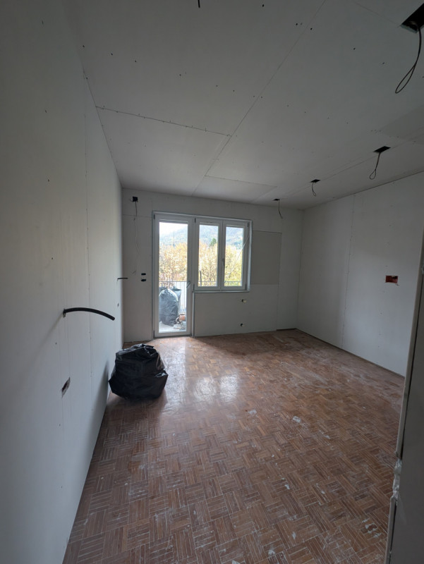 CONSEGNA PREVISTA META DICEMBRE.
In vendita un affascinante appartamento quadrilocale situato nel...