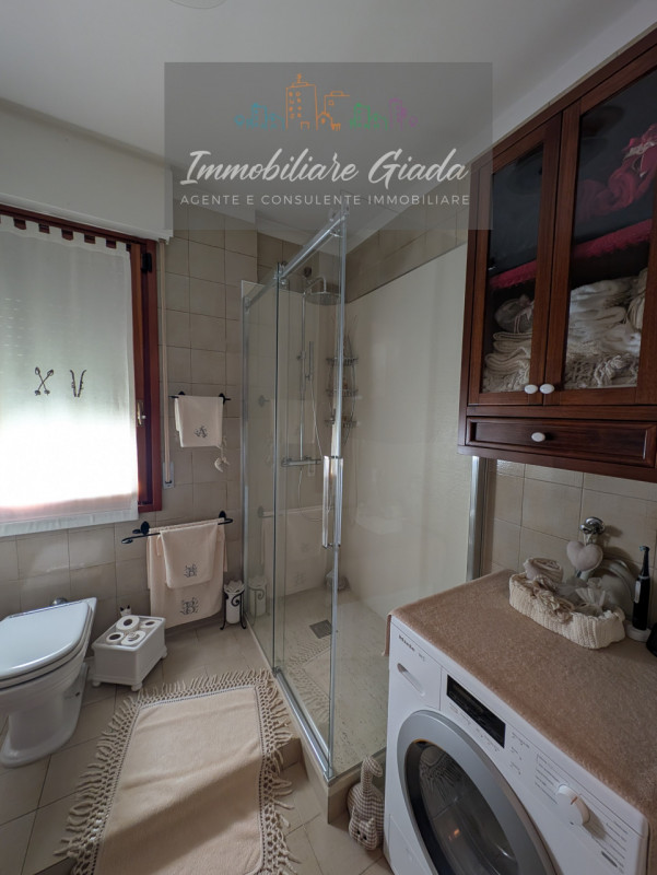 In vendita a Cordignano, nel cuore di un contesto residenziale elegante e tranquillo, proponiamo ...