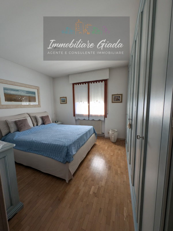 In vendita a Cordignano, nel cuore di un contesto residenziale elegante e tranquillo, proponiamo ...