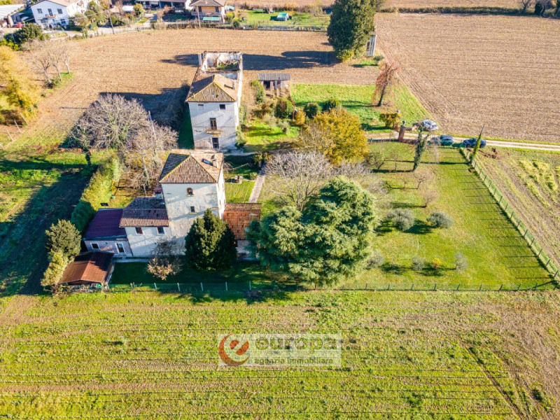 INFORMAZONI RISERVATE SOLO SU APPUNTAMENTO.
Nel contesto dell'antica "VILLA ANGARAN", sorta alla ...