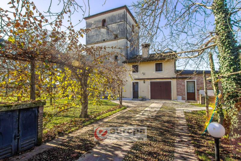 INFORMAZONI RISERVATE SOLO SU APPUNTAMENTO.
Nel contesto dell'antica "VILLA ANGARAN", sorta alla ...