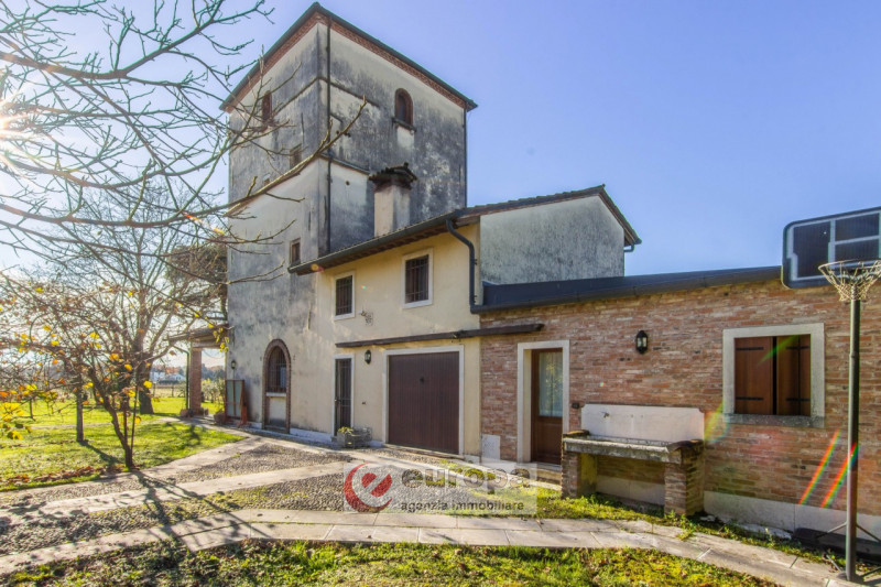 INFORMAZONI RISERVATE SOLO SU APPUNTAMENTO.
Nel contesto dell'antica "VILLA ANGARAN", sorta alla ...