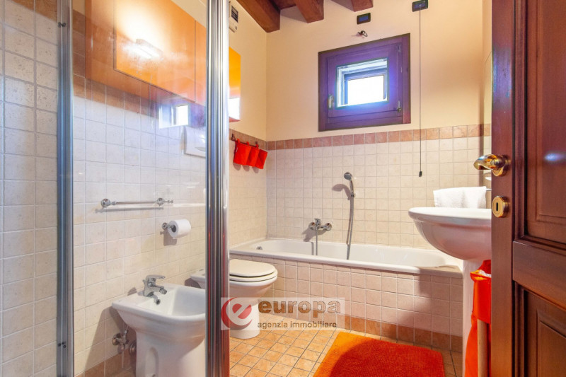 INFORMAZONI RISERVATE SOLO SU APPUNTAMENTO.
Nel contesto dell'antica "VILLA ANGARAN", sorta alla ...