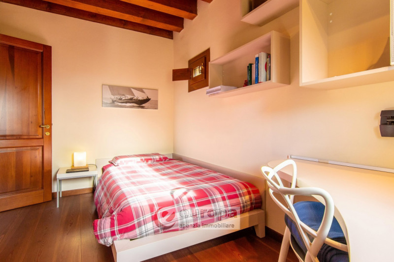 INFORMAZONI RISERVATE SOLO SU APPUNTAMENTO.
Nel contesto dell'antica "VILLA ANGARAN", sorta alla ...