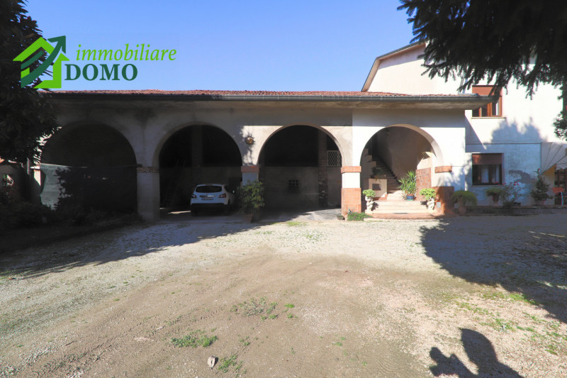 MOLINA DI MALO: meraviglioso RUSTICO immerso in ampio parco privato, ubicato in ottima posizione ...