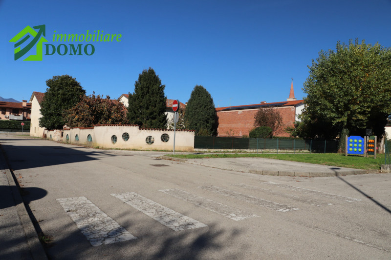 MOLINA DI MALO: meraviglioso RUSTICO immerso in ampio parco privato, ubicato in ottima posizione ...