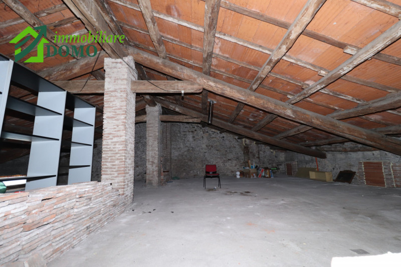 MOLINA DI MALO: meraviglioso RUSTICO immerso in ampio parco privato, ubicato in ottima posizione ...