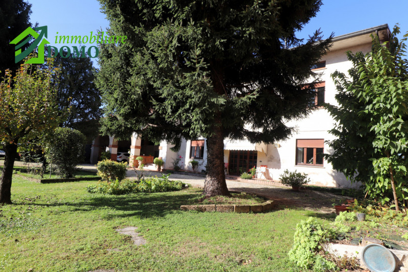 MOLINA DI MALO: esclusiva PORZIONE DI BIFAMILIARE AL PIANO TERRA con ampio giardino privato, ubic...