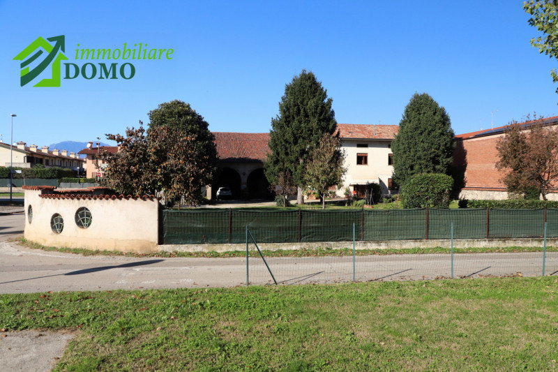 MOLINA DI MALO: esclusiva PORZIONE DI BIFAMILIARE AL PIANO TERRA con ampio giardino privato, ubic...