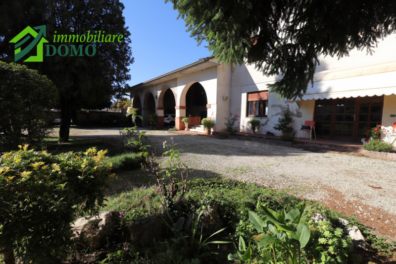 MOLINA DI MALO: esclusiva PORZIONE DI BIFAMILIARE AL PIANO TERRA con ampio giardino privato, ubic...