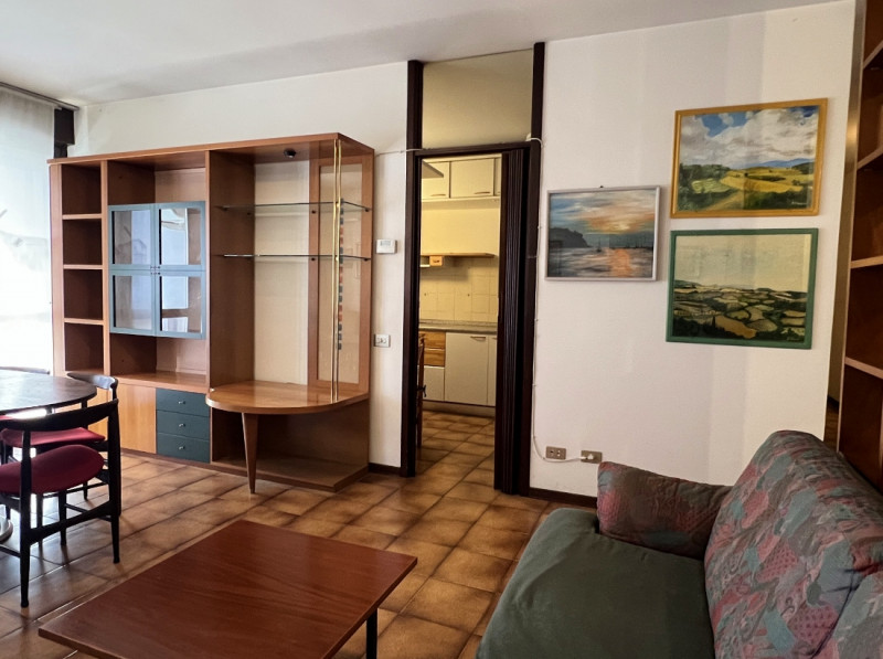 TRICAMERE BISERVIZI DA RIMODERNARE IN OTTIMO CONTESTO A VICENZA SANTA BERTILLA - Rif. 8312
Scopri...