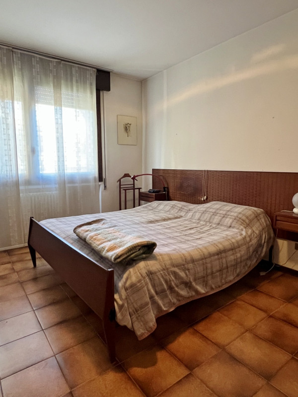 TRICAMERE BISERVIZI DA RIMODERNARE IN OTTIMO CONTESTO A VICENZA SANTA BERTILLA - Rif. 8312
Scopri...