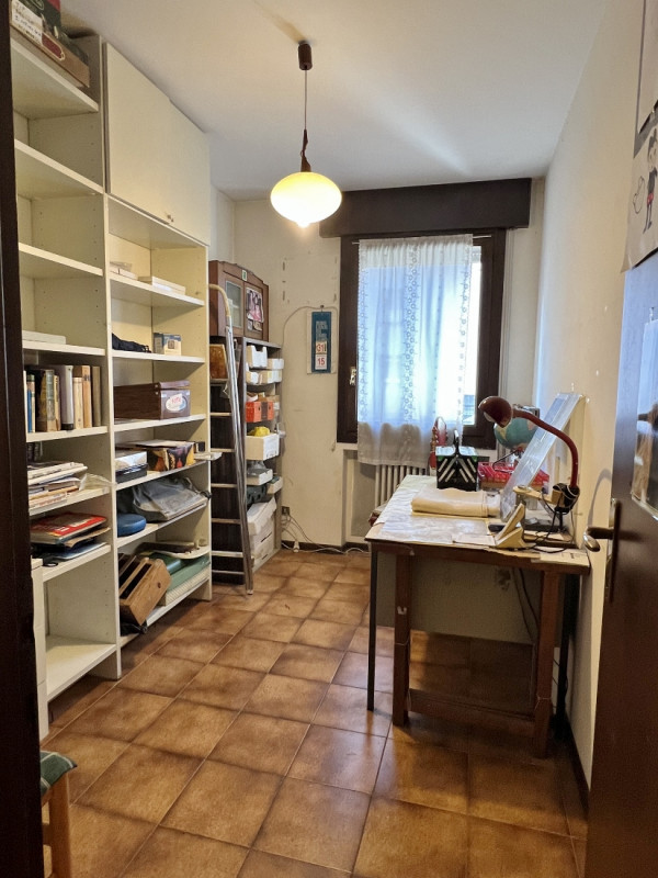 TRICAMERE BISERVIZI DA RIMODERNARE IN OTTIMO CONTESTO A VICENZA SANTA BERTILLA - Rif. 8312
Scopri...