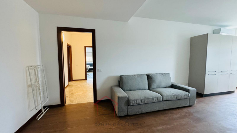 PADOVA - LARGO EUROPA
N. 3 APPARTAMENTI DI 200 MQ CIASCUNO PER INVESTIMENTO - GIA' LOCATI A STUDE...