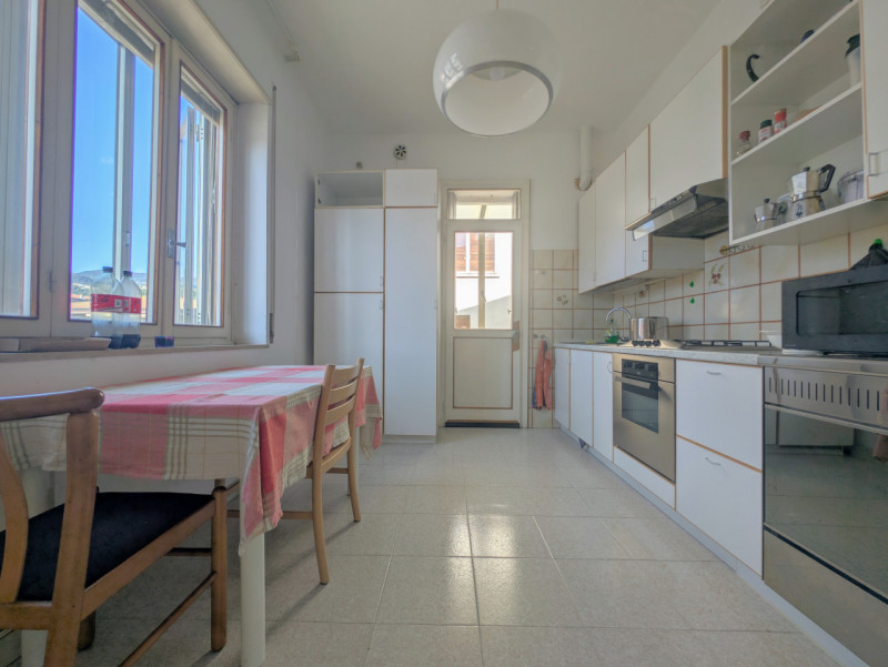 BOZZAAAAA NOPN GIRARE  SCHIO - SS. Trinità - Casa indipendente composta da due appartamenti oltre...