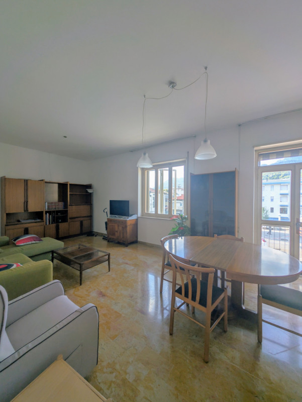 BOZZAAAAA NOPN GIRARE  SCHIO - SS. Trinità - Casa indipendente composta da due appartamenti oltre...