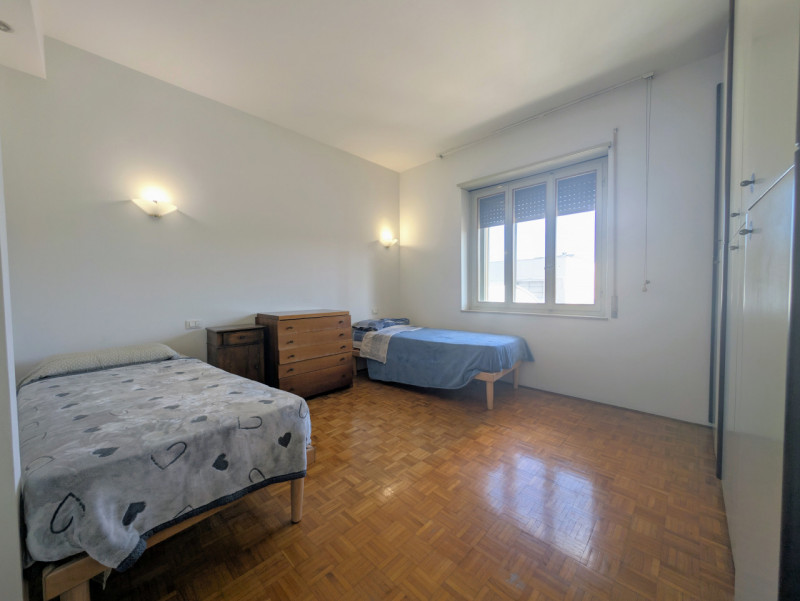 BOZZAAAAA NOPN GIRARE  SCHIO - SS. Trinità - Casa indipendente composta da due appartamenti oltre...