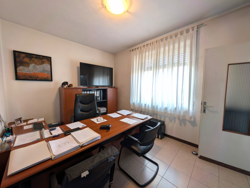 BOZZAAAAA NOPN GIRARE  SCHIO - SS. Trinità - Casa indipendente composta da due appartamenti oltre...