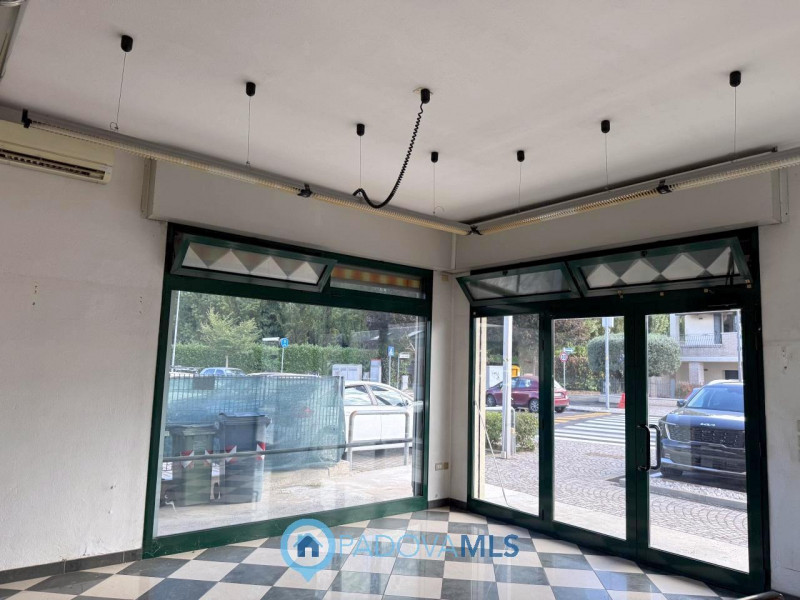 Immobile in esclusiva al Gruppo Padova MLS

Ti proponiamo un'ottima opportunità di investimento n...