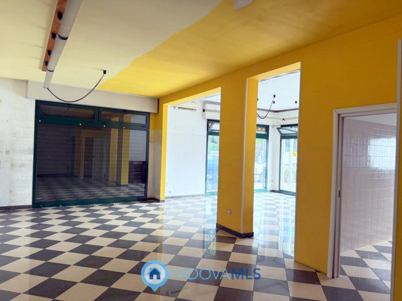 Immobile in esclusiva al Gruppo Padova MLS

Ti proponiamo un'ottima opportunità di investimento n...