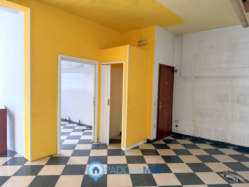 Immobile in esclusiva al Gruppo Padova MLS

Ti proponiamo un'ottima opportunità di investimento n...