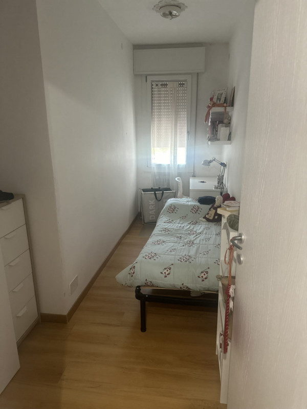 Zona Facciolati disponibile stanza singola per studentessa o lavoratrice in appartamento con altr...