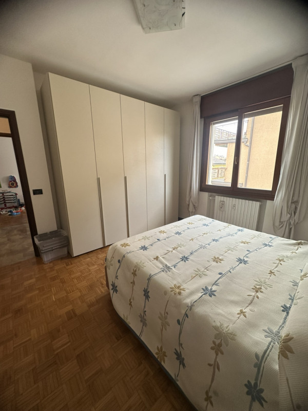 Zona Facciolati disponibile locazione a studentessa stanza matrimoniale in condivisione con altra...