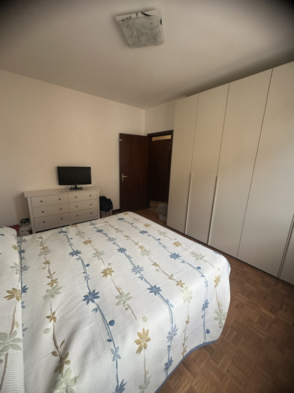 Zona Facciolati disponibile locazione a studentessa stanza matrimoniale in condivisione con altra...