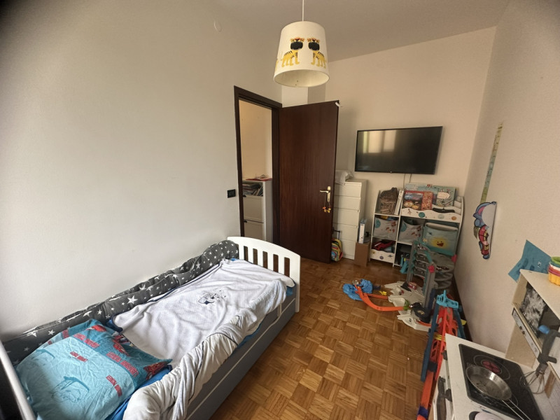 Zona Facciolati disponibile locazione a studentessa stanza matrimoniale in condivisione con altra...