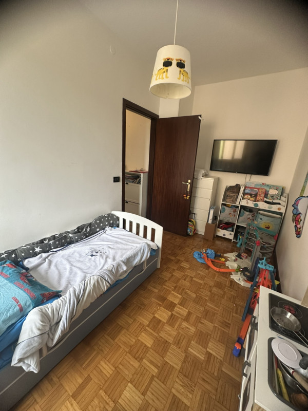 Zona Facciolati disponibile locazione a studentessa stanza matrimoniale in condivisione con altra...