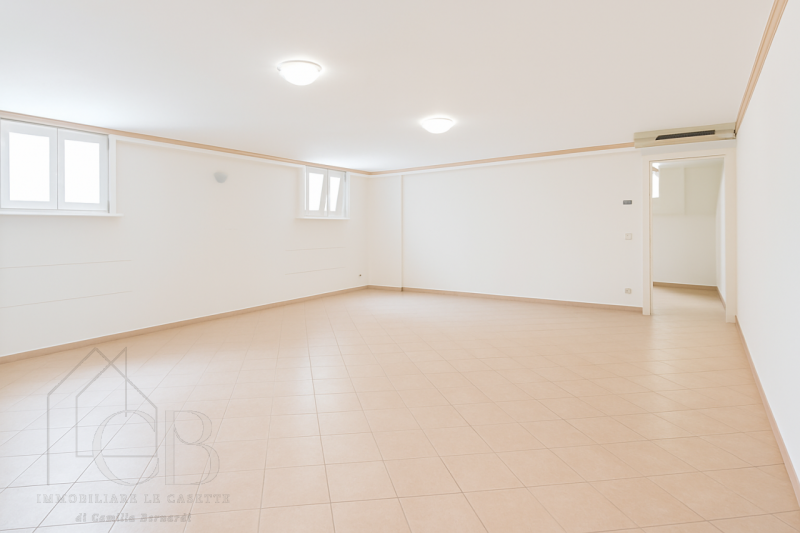 Splendida villa monofamiliare moderna e curata nei minimi dettagli, caratterizzata da uno stile a...