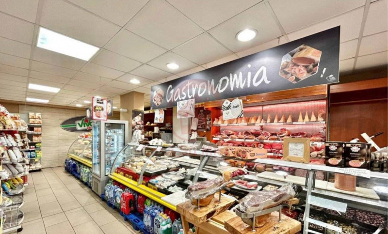 GRANTORTO rif. C111: Casa su Misura ha il piacere di proporVi in vendita attività commerciale ali...